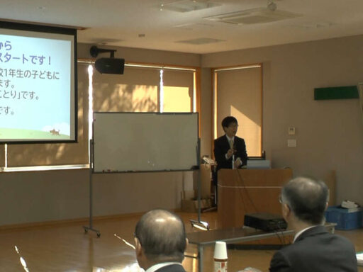 道徳の模擬授業の様子（吉原修英講師）